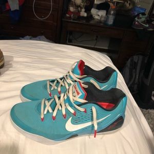 Kobe 9 low “dusty cactus” 11.5